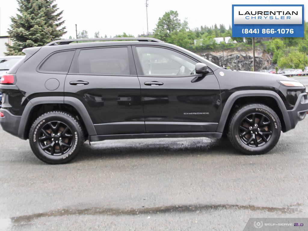 Pre-owned 2015 Jeep Cherokee Trailhawk!! Cooled & Heates Seats!! Nav 